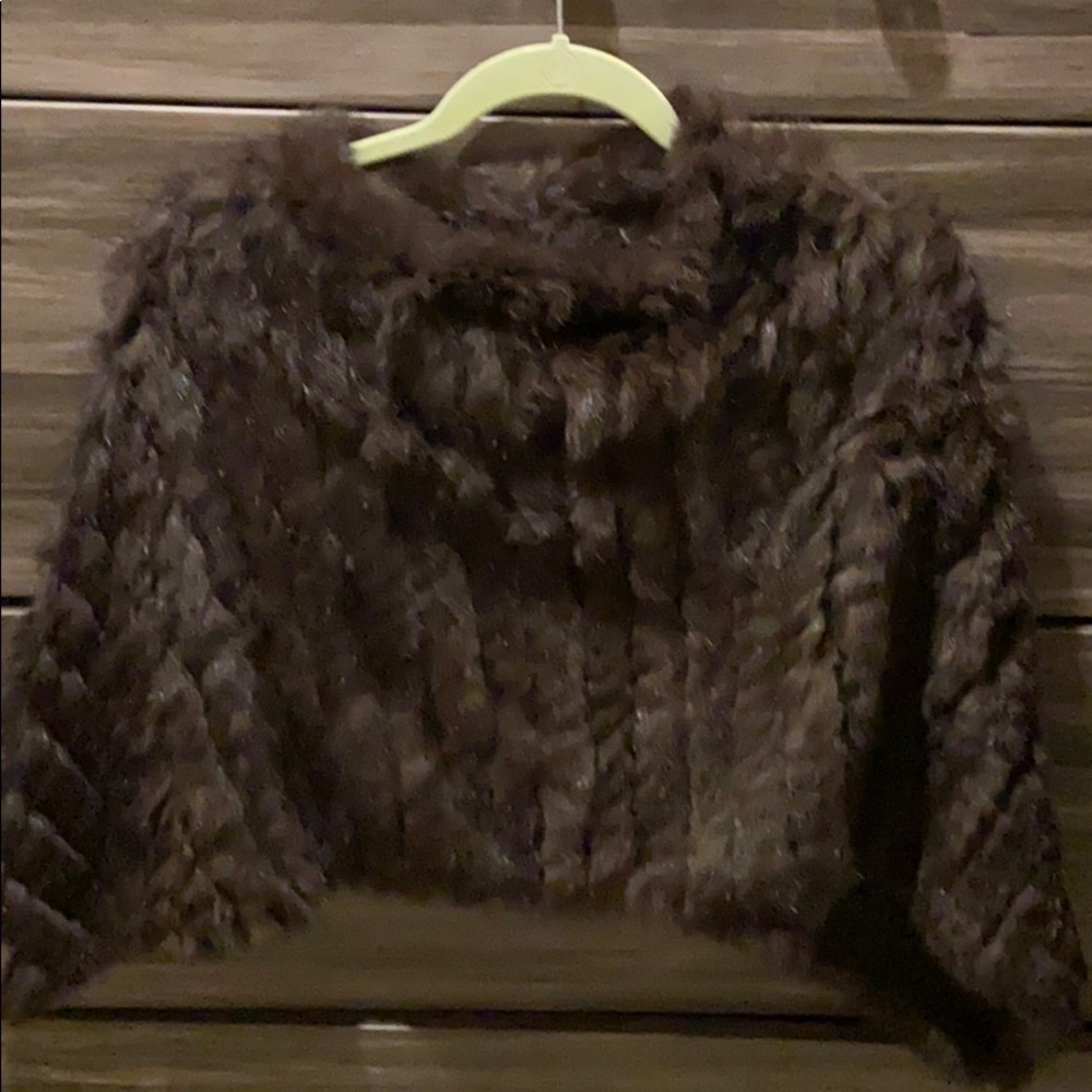 Fur short poncho style